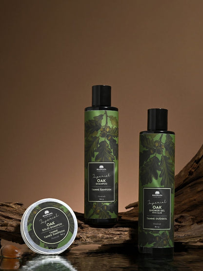 Daily Essentials Gift Set For Men by Magrada Natural Cosmetics next to water